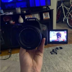Canon T7i